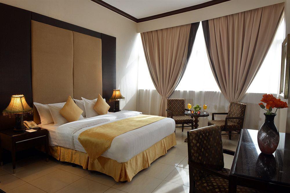 Boudl Buraydah Aparthotel Exterior photo