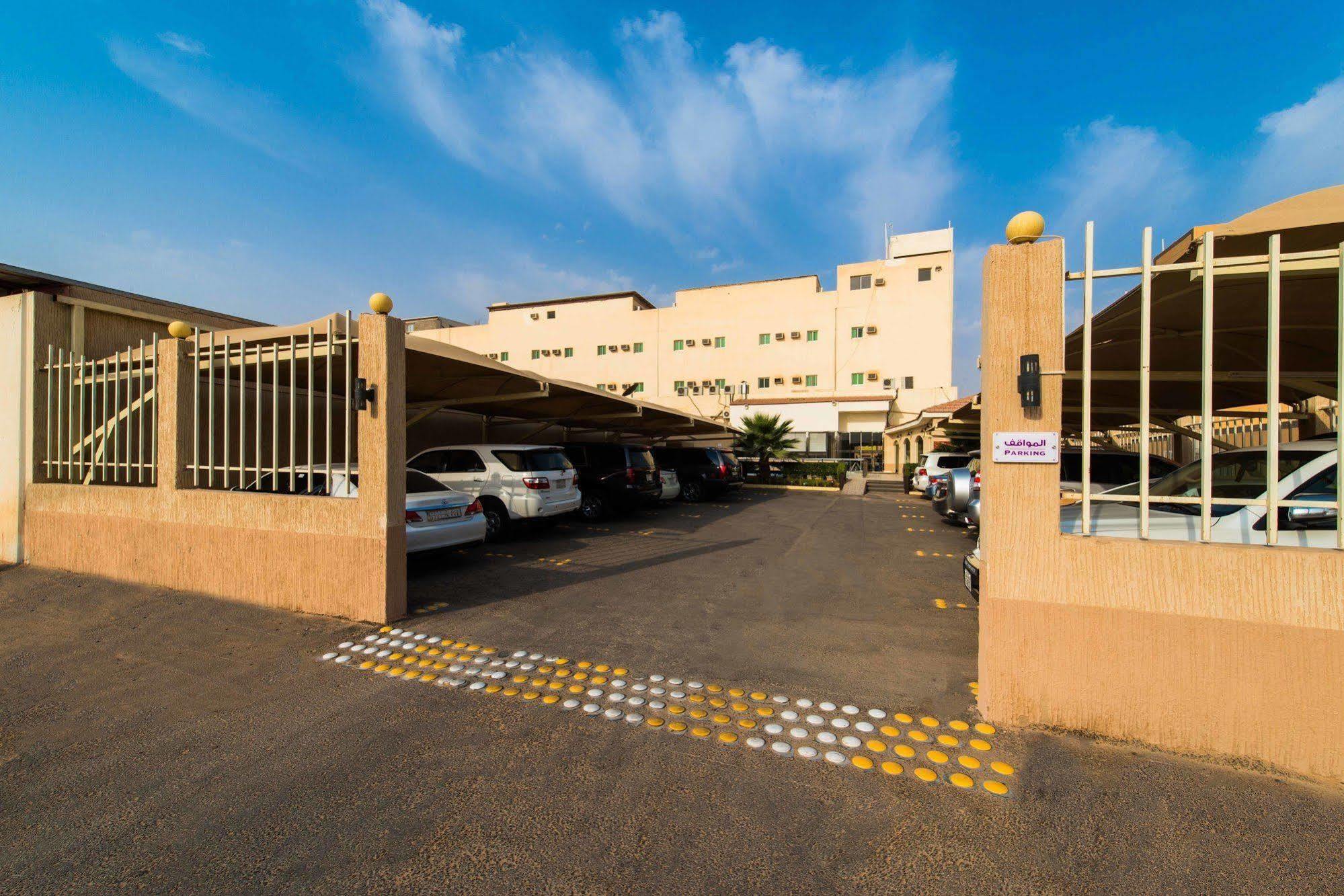 Boudl Buraydah Aparthotel Exterior photo